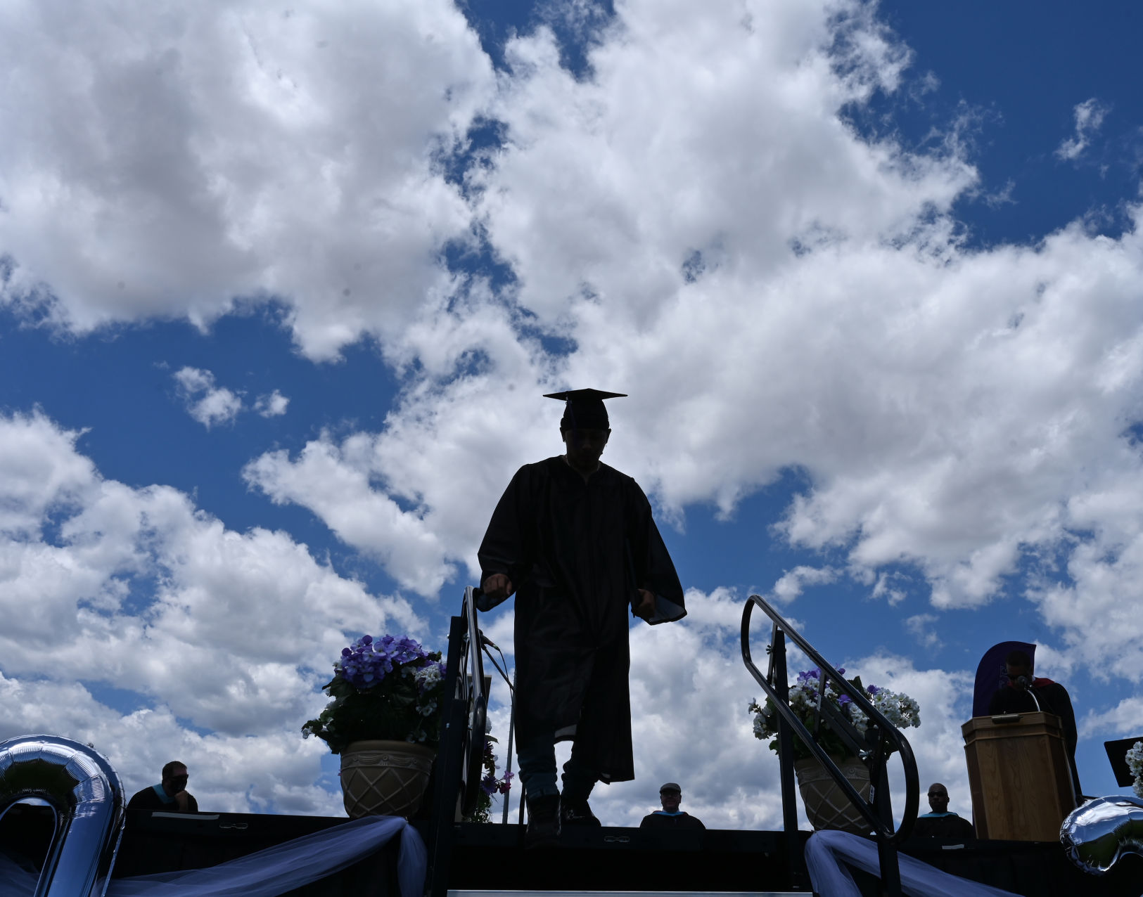 061220-news-graduation 01.JPG